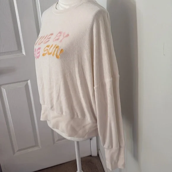 Old Navy Live By The Sun Sweatshirt XL Cream Cropped Graphic Pullover - Picture 4 of 6